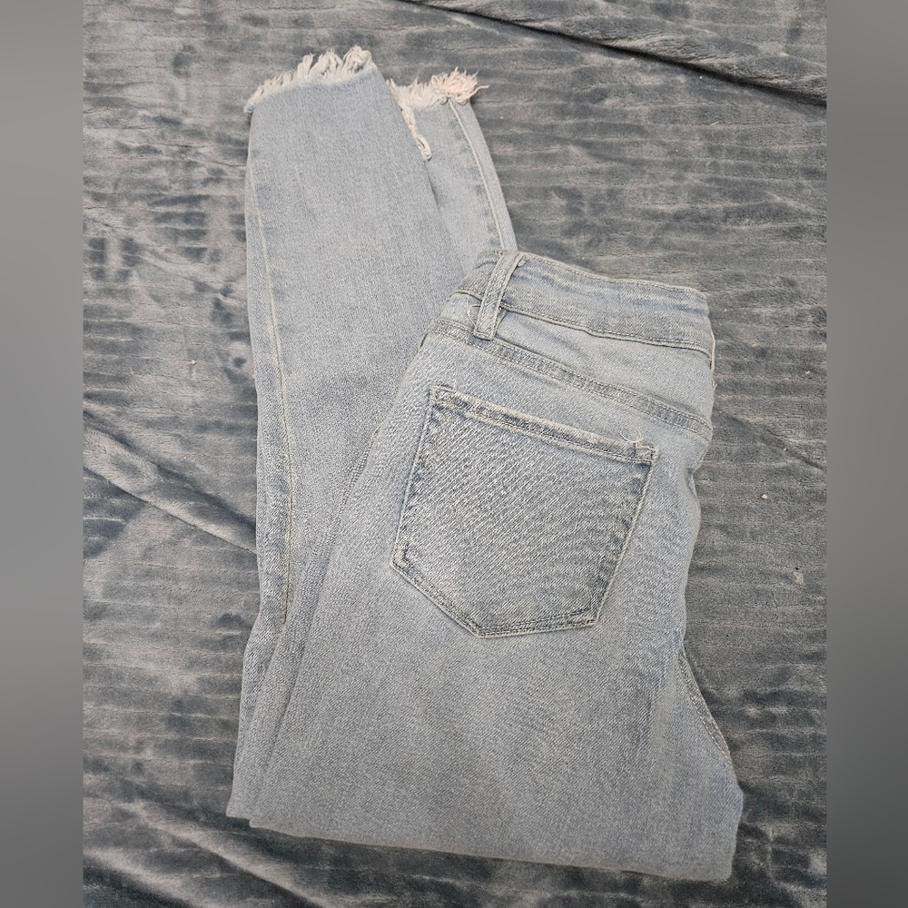 Royalty For Me Light Cropped Raw Hem Jeans!